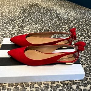 Excellent condition . Aquazzura flats. 36.